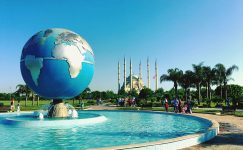 ADANA’DA SICAKTAN HAYAT FELÇ OLDU: HİSSEDİLEN SICAKLIK 55 DERECEYİ GÖSTERDİ!