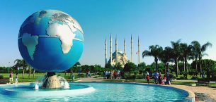 ADANA’DA SICAKTAN HAYAT FELÇ OLDU: HİSSEDİLEN SICAKLIK 55 DERECEYİ GÖSTERDİ!