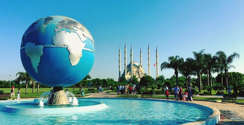 ADANA’DA SICAKTAN HAYAT FELÇ OLDU: HİSSEDİLEN SICAKLIK 55 DERECEYİ GÖSTERDİ!