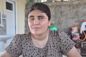 GÖRME ENGELLİ NAZALİN SELVİ, İSTEDİĞİ ÜNİVERSİTEYİ KAZANDI.