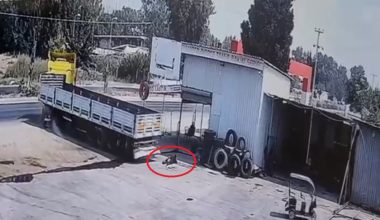 16 YAŞINDAKİ EMİR, TAMİR ETTİĞİ TIRIN ALTINDA KALARAK FECİ ŞEKİLDE CAN VERDİ