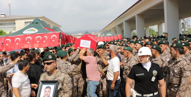 ŞEHİT ÖZEL HAREKAT POLİSİ MUSTAFA KARAPINAR, MEMLEKETİ KAHRAMANMARAŞ’A UĞURLANDI