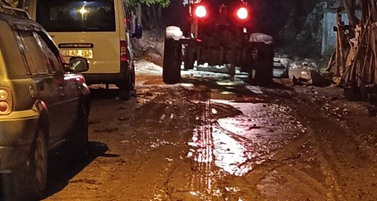 ADANA’NIN FEKE İLÇESİNDE DÜN SAĞANAK YAĞIŞ ETKİLİ OLDU