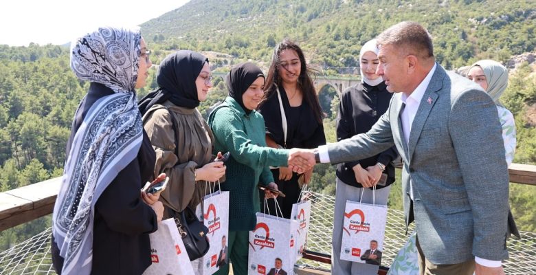 KARAİSALI BELEDİYESİ GENÇLERİN YANINDA! BAŞKAN ŞİMŞEK: YARININ TÜRKİYE’SİNİ GENÇLERİMİZLE İNŞA EDİYORUZ