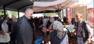 POZANTI BELEDİYE BAŞKANI ALİ AVAN PAZAR ESNAFINI GEZDİ, VATANDAŞLARIN TALEPLERİNİ DİNLEDİ