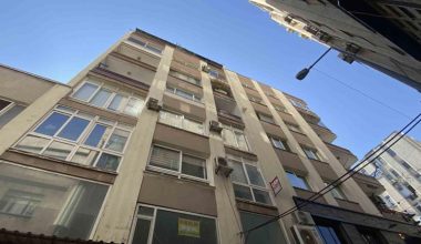 73 YAŞINDAKİ ADAM 7.KATTAN ATLAYARAK HAYATINI KAYBETTİ