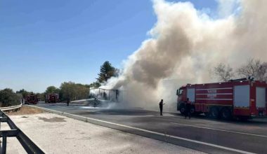 ADANA OTOYOLUNDA TIR YANGINI MEYDANA GELDİ