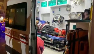 ERDEMLİ’DE OTOMOBİL VE MOTOSİKLET ÇARPIŞTI: 2 YARALI