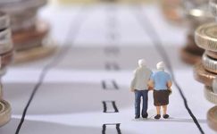 EMEKLİLİK YAŞI BELLİ OLDU: DEVLET YÜZDE 30 KATKI SAĞLAYACAK
