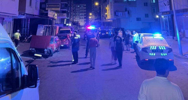 ERDEMLİ’DE 6 ARACA ÇARPAN SÜRÜCÜ KAÇTI