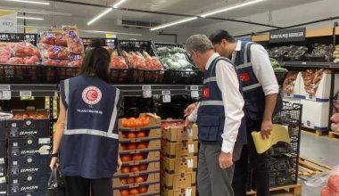 MERSİN TİCARET İL MÜDÜRÜ FERHAT SÜMER, GIDA DENETİMİNE ÇIKTI