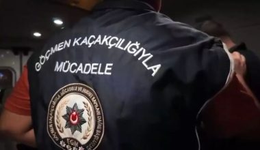 MERSİN’DE DÜZENSİZ GÖÇMENLERE YÖNELİK DENETİM: 12 ŞAHIS GERİ GÖNDERME MERKEZİNE TESLİM EDİLDİ