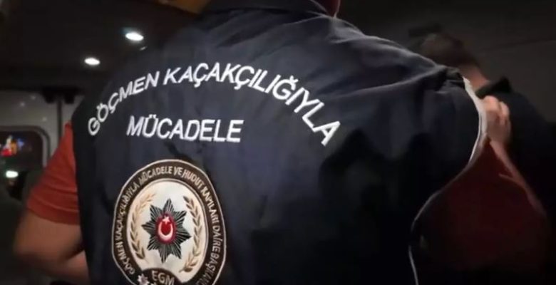 MERSİN’DE DÜZENSİZ GÖÇMENLERE YÖNELİK DENETİM: 12 ŞAHIS GERİ GÖNDERME MERKEZİNE TESLİM EDİLDİ