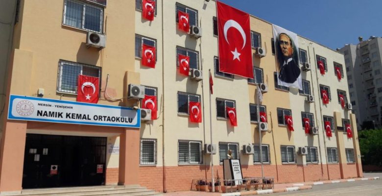 BAKAN TEKİN: OKULLARDA KİMSE KAYIT İÇİN “PARA İSTİYORLAR DİYEMEZ”