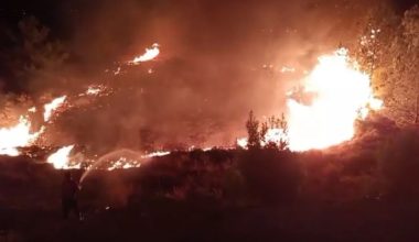 SİLİFKE’DE DÜĞÜN SALONU YANINDAKİ ÇIKAN YANGIN, BÜYÜMEDEN SÖNDÜRÜLDÜ