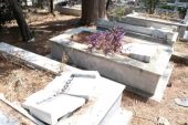 KOZAN BELEDİYESİ, TIRMIL MEZARLIĞI’NDA TEMİZLİK VE ONARIM ÇALIŞMASI GERÇEKLEŞTİRDİ