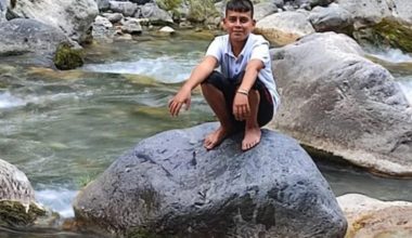 TARSUS’TA 12 YAŞINDAKİ EMİR ALİ, PSİKOLOJİK SORUNLARI OLAN ŞAHSIN KURBANI OLDU