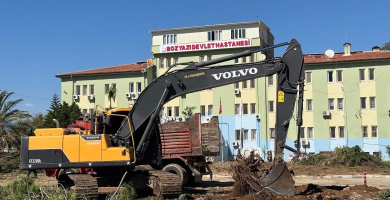 BOZYAZI DEVLET HASTANESİ EK HİZMET BİNASI İÇİN İLK KAZMA VURULDU