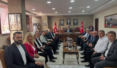 MHP MERSİN TEŞKİLATLARINDA “HAYIRLI GÜNLER KOMŞUM – DERDİN DERDİMİZDİR” SOHBET ZİYARETLERİ HIZ KESMEDEN DEVAM EDİYOR