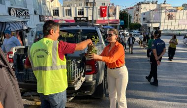 ANAMUR’DA ÜRETİMİN VE BEREKETİN SİMGESİ ADINA DAĞ ÇAYI DAĞITILDI
