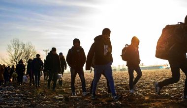 81 İLDE DÜZENSİZ GÖÇ VE GÖÇMEN KAÇAKÇILIĞINA OPERASYON!