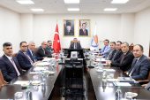 VALİ TOROS’UN BAŞKANLIĞINDA, VALİ YARDIMCILARI VE KAYMAKAMLARIN KATILIMIYLA DEĞERLENDİRME VE KOORDİNASYON TOPLANTISI GERÇEKLEŞTİRİLDİ