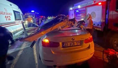 ÇAMLIYAYLA’DA TRAFİK KAZASI: 1 ÖLÜ, 1 YARALI
