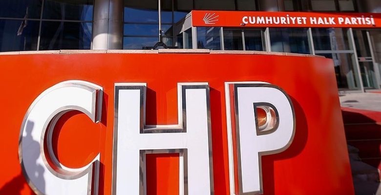 CHP’DE İSTİFALAR SÜRÜYOR