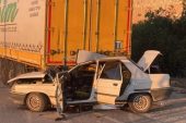 ERDEMLİ’DE TRAFİK KAZASI: OTOMOBİL TIRA ÇARPTI SÜRÜCÜ HAYATINI KAYBETTİ