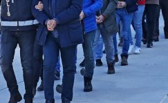MERSİN VE AMASYA’DA ŞANTAJ İLE DOLANDIRICILIK OPERASYONU: 3 ŞAHIS TUTUKLANDI