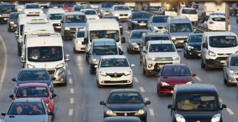 TRAFİKTEKİ TOPLAM ARAÇ SAYISI 191 BİN 406 ARTTI