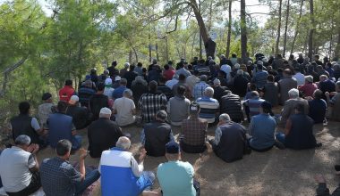 BOZYAZI’DA VATANDAŞLAR YAĞMUR DUASINA ÇIKTI