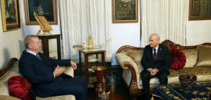 CUMHURBAŞKANI ERDOĞAN, MHP LİDERİ DEVLET BAHÇELİ’Yİ ZİYARET ETTİ