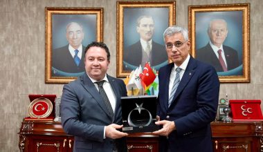 SAĞLIK BAKANI KEMAL MEMİŞOĞLU, MERSİN’DE BİR DİZİ ZİYARETLERDE BULUNDU