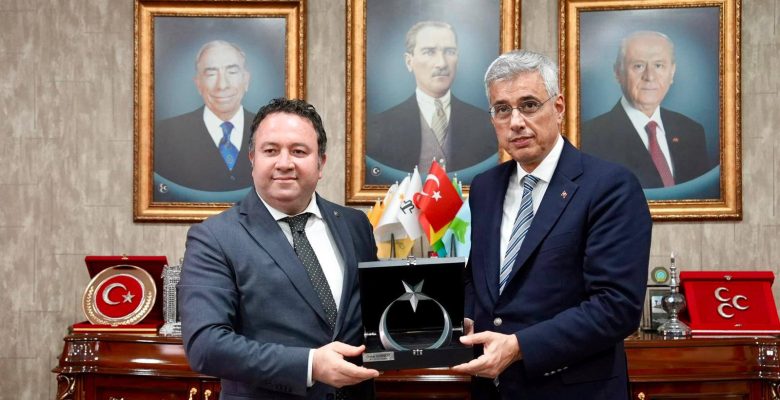 SAĞLIK BAKANI KEMAL MEMİŞOĞLU, MERSİN’DE BİR DİZİ ZİYARETLERDE BULUNDU