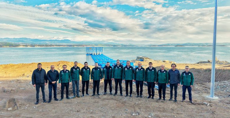 ADANA’NIN İÇMESUYU GÜVENCESİ GÜÇLENİYOR: ÇATALAN BARAJI’NDA YÜZER POMPA PROJESİ TAMAMLANDI