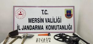 KAÇAK KAZI YAPAN 2 ŞÜPHELİ TARİHİ ESERLERLE YAKALANDI