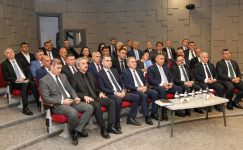 KARAİSALI’DA HAYVAN DOSTU BELEDİYECİLİK VURGUSU: SOKAK HAYVANLARI İÇİN ORTAK ÇÖZÜM MASASI