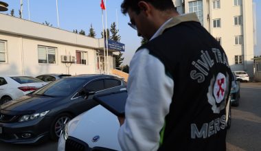 YOLU KAPATAN DÜĞÜN KONVOYUNA CEZA