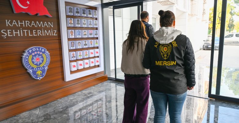 EVLERİ SOYAN ŞAHISLAR POLİSTEN KAÇAMADI