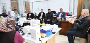 KARAİSALI’DA KADINLAR “HAZIR GİYİM MODEL MAKİNECİ” KURSUNDA BULUŞTU