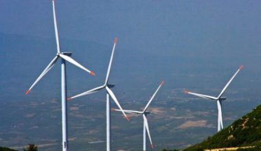 AKSA ENERJİ’DEN GÜLNAR’A DEV YEŞİL GÜÇ HAMLESİ: MERSİN’DE 100 MW’I AŞAN DEPOLAMALI RES İÇİN GOLDWİND İLE İMZA