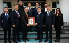 MERSİNLİ ÜRETİCİLERİN SESİ ANKARA’DA: MHP MERSİN MİLLETVEKİLİ DR. LEVENT UYSAL VE BERABERİNDEKİ HEYETTEN, TARIM VE ORMAN BAKANINA ZİYARET