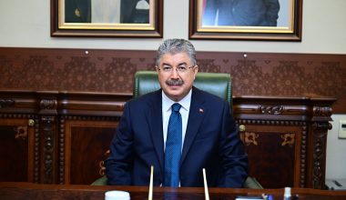 ESKİŞEHİR VALİSİ DR. ERDİNÇ YILMAZ’DAN BERAT KANDİLİ MESAJI