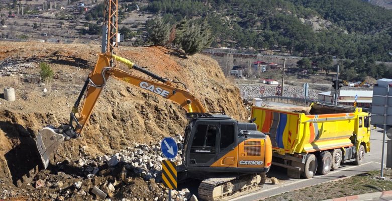 POZANTI’DA GENÇLİK MERKEZİ PROJESİ BAŞLADI