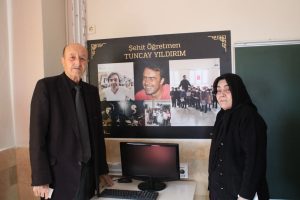 TUNCAY ÖĞRETMENİN HATIRASI KİTAPLARLA YAŞAYACAK
