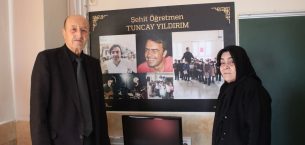 TUNCAY ÖĞRETMENİN HATIRASI KİTAPLARLA YAŞAYACAK