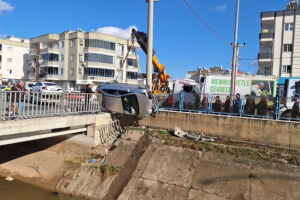 MERSİN’İN TARSUS İLÇESİNDE TRAFİK KAZASI: 6 YARALI