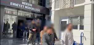 MERSİN’DE SOSYAL MEDYA ÜZERİNDEN DOLANDIRICILIK YAPAN ŞEBEKEYE OPERASYON: 4 TUTUKLAMA
