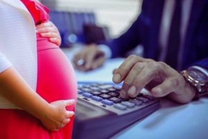 TBMM’DE YENİ HAFTA: DOĞUM İZNİ VE SOSYAL MEDYA DÜZENLEMESİ MECLİS GÜNDEMİNDE